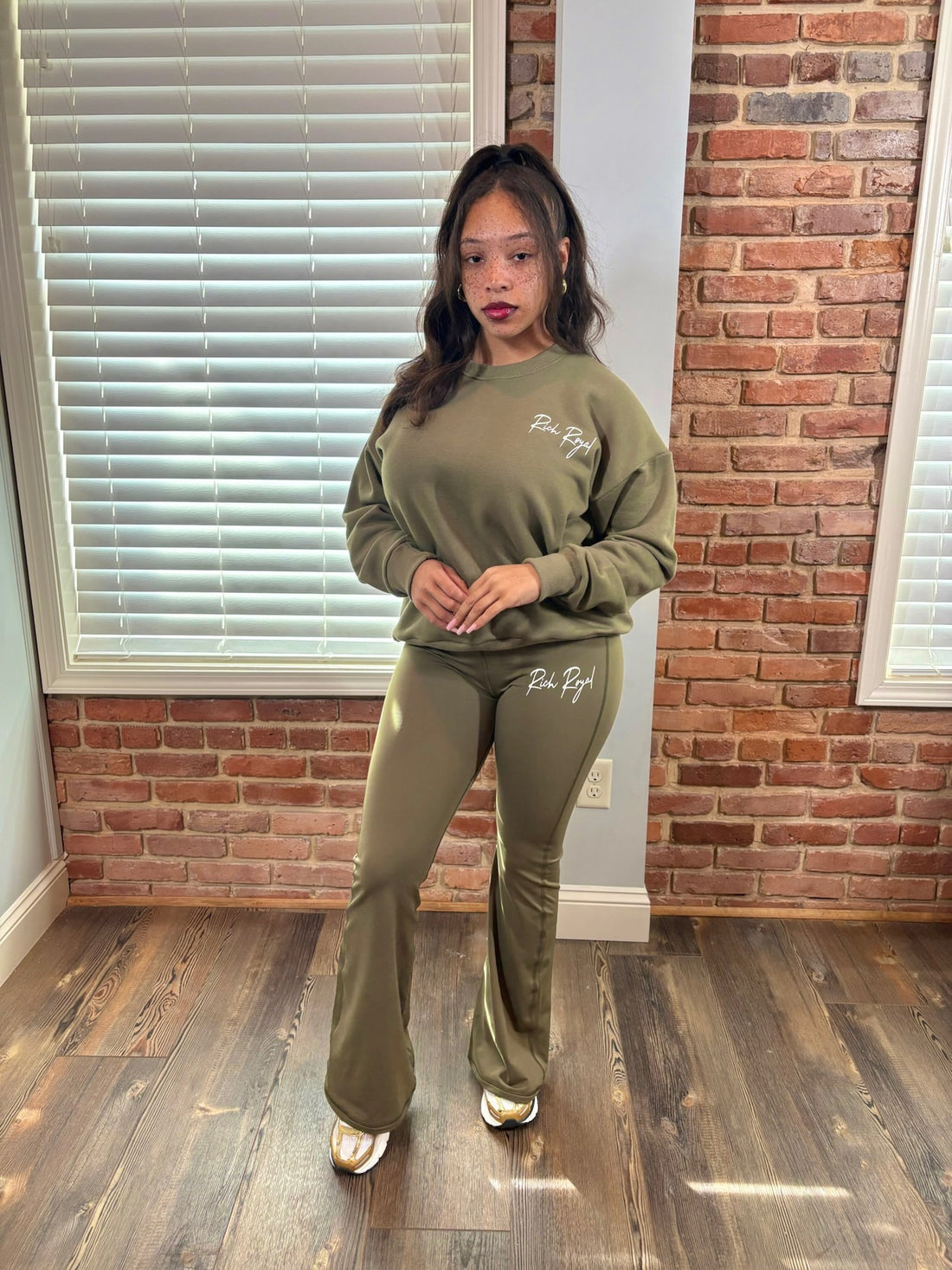 Oversized Crewneck + Flare Leggings (OLIVE)