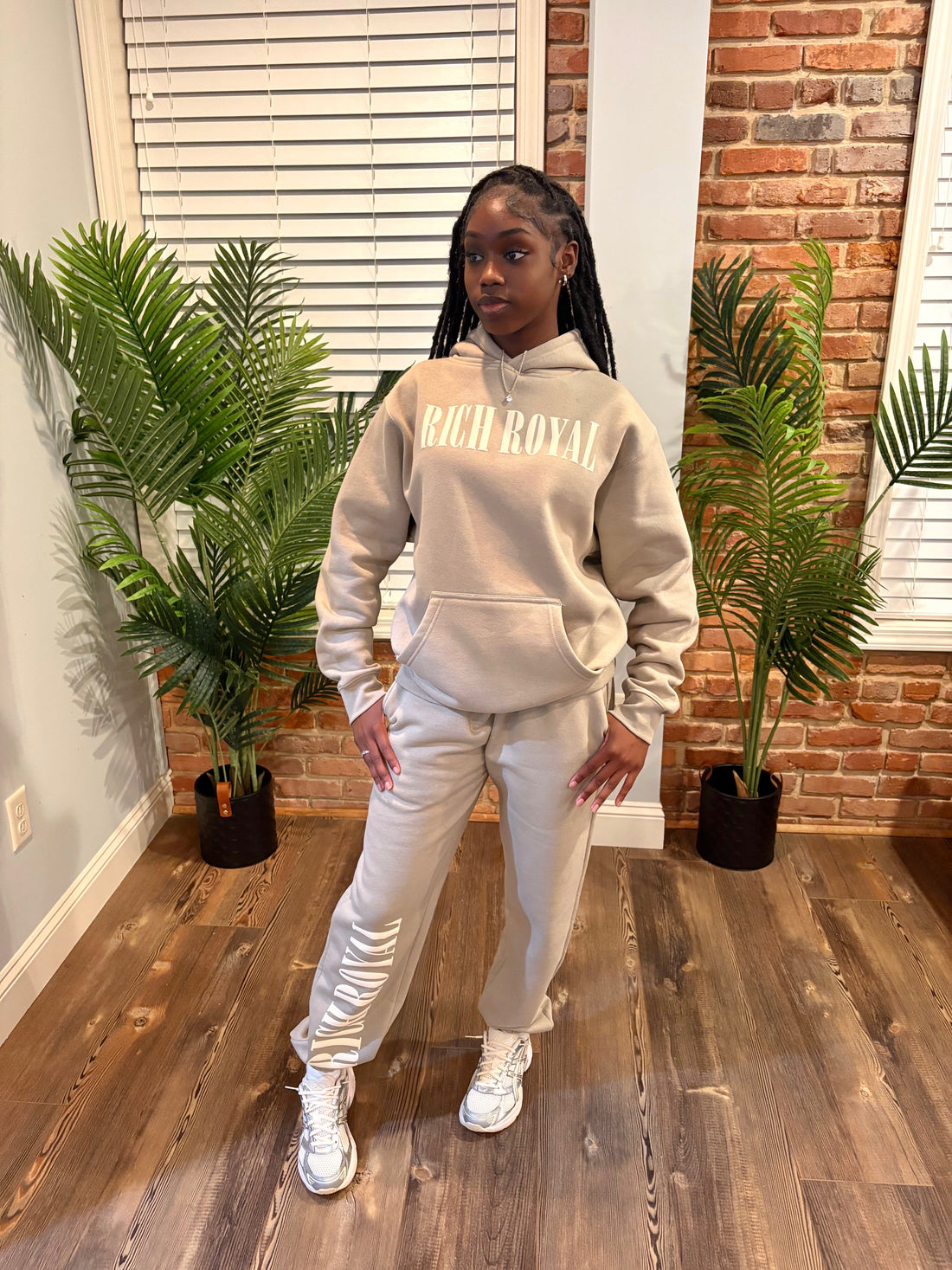 Nirvana V2 Jogger Set (TAUPE)